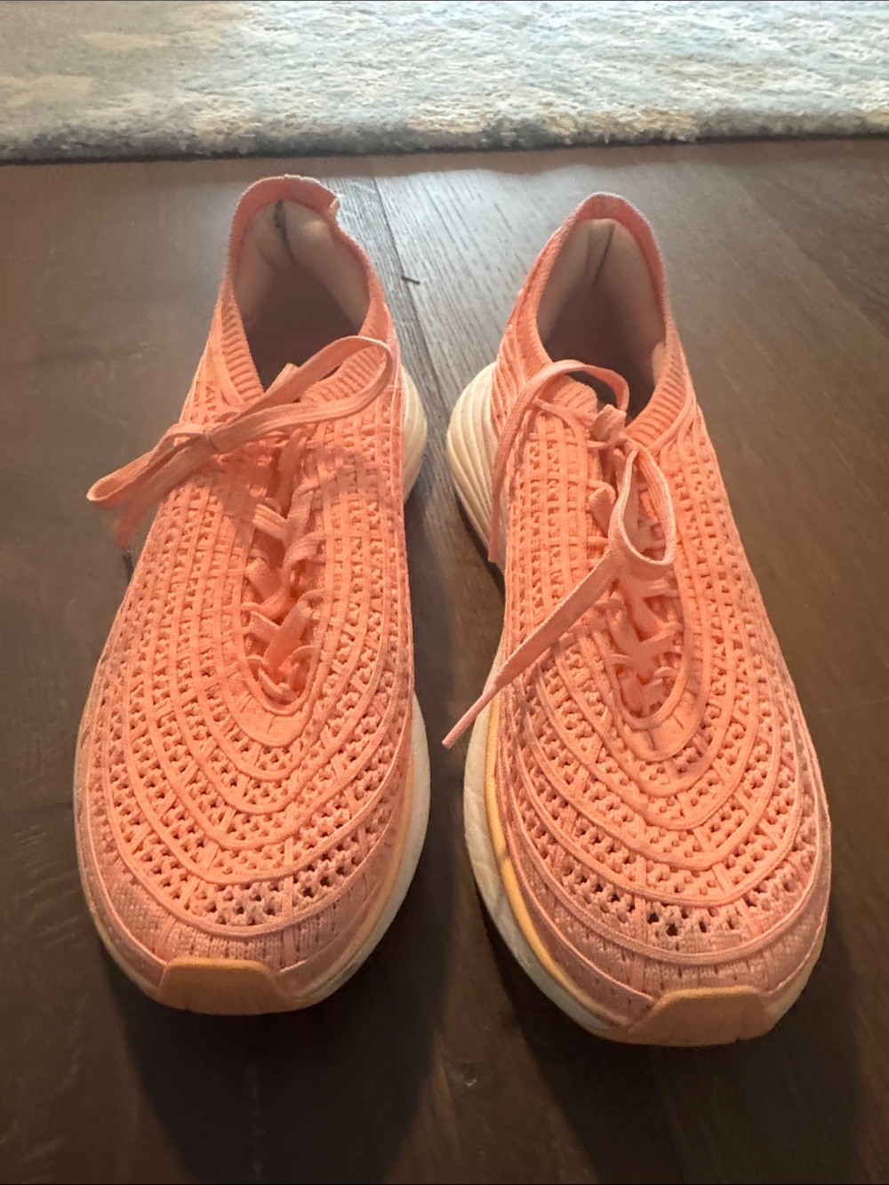 APL Women’s TechLoom ZipLine Tech Knit in Peach with White Sole